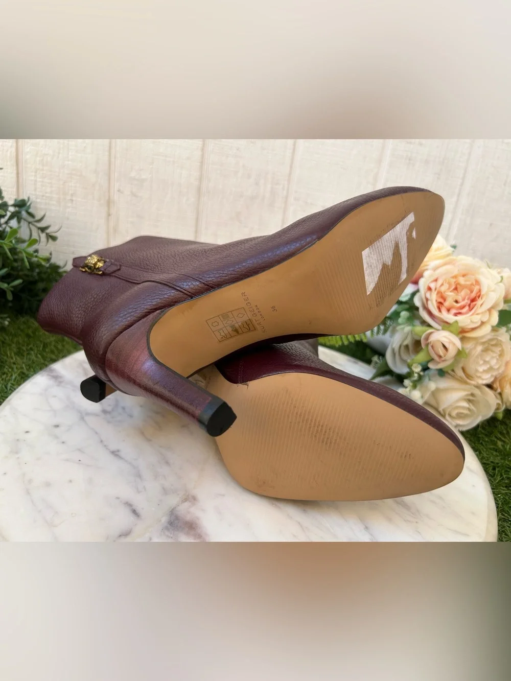 Tory Burch that wear shaft